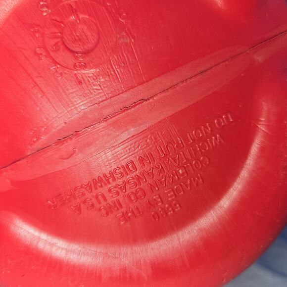 Marlboro Coleman Cooler Water Jug 1/2 Gallon Vintage Swivel Spout Handles Red - Picture 9 of 15